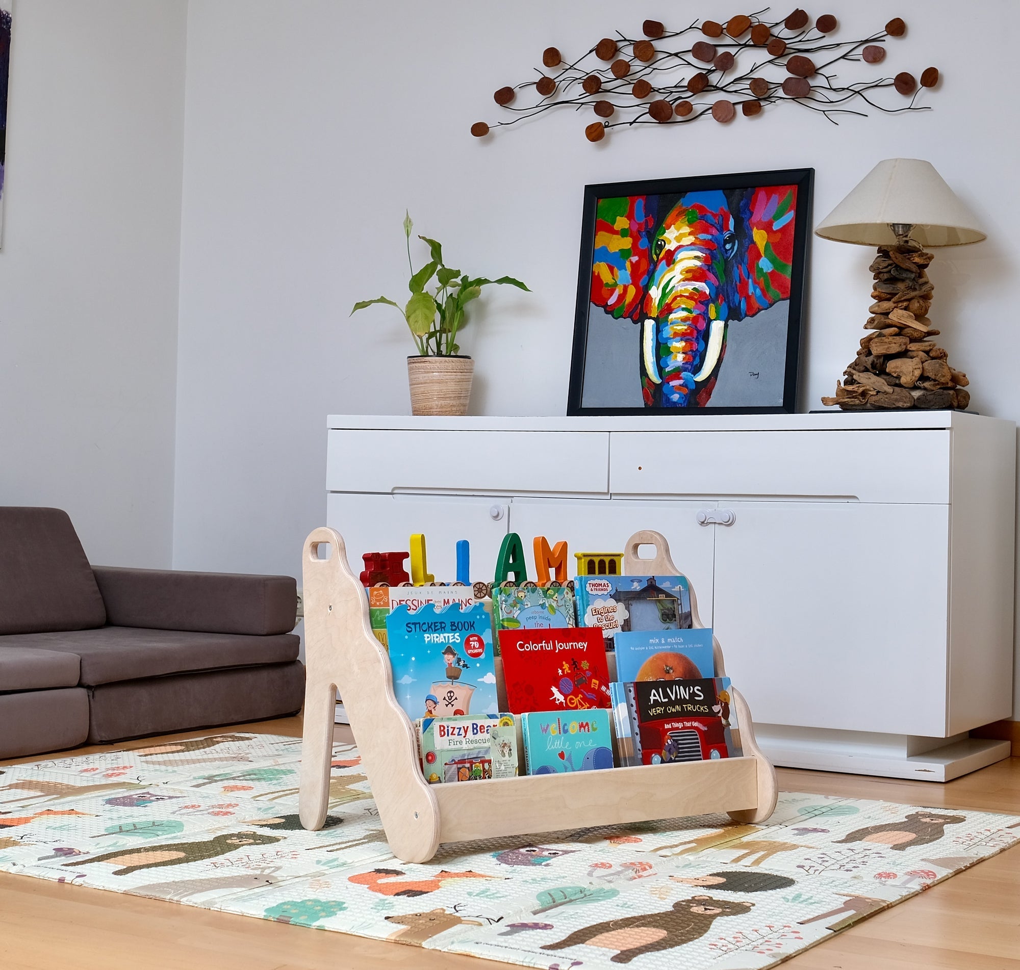 Bibliothèque Montessori en Bois avec Assise — Petit, Moyen ou Grand Format