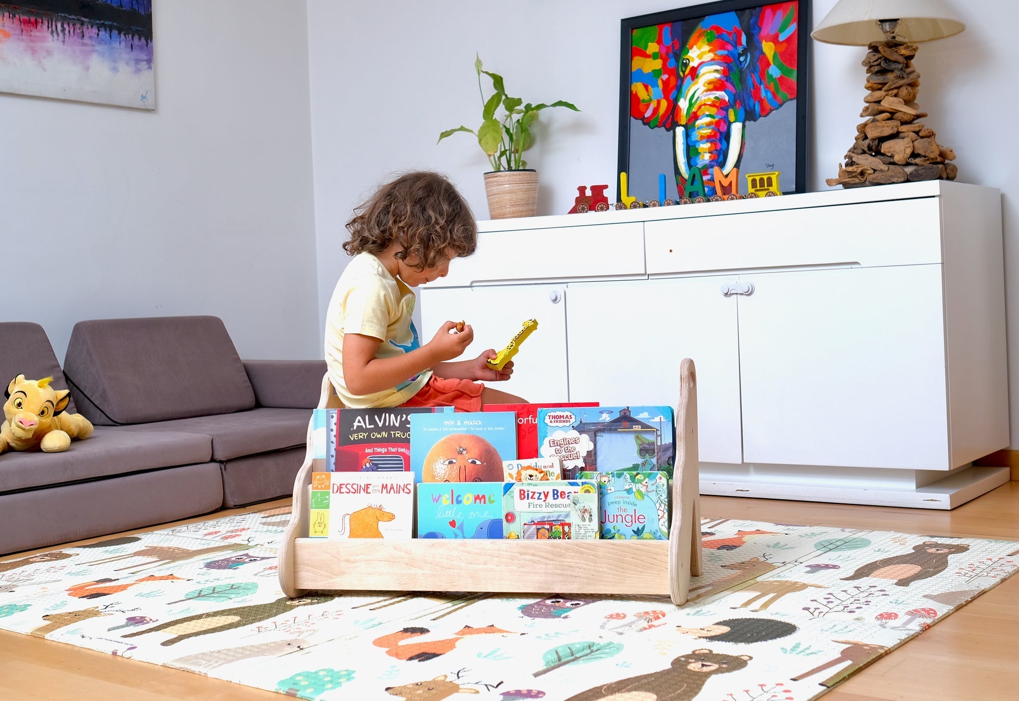 Bibliothèque Montessori en Bois avec Assise — Petit, Moyen ou Grand Format