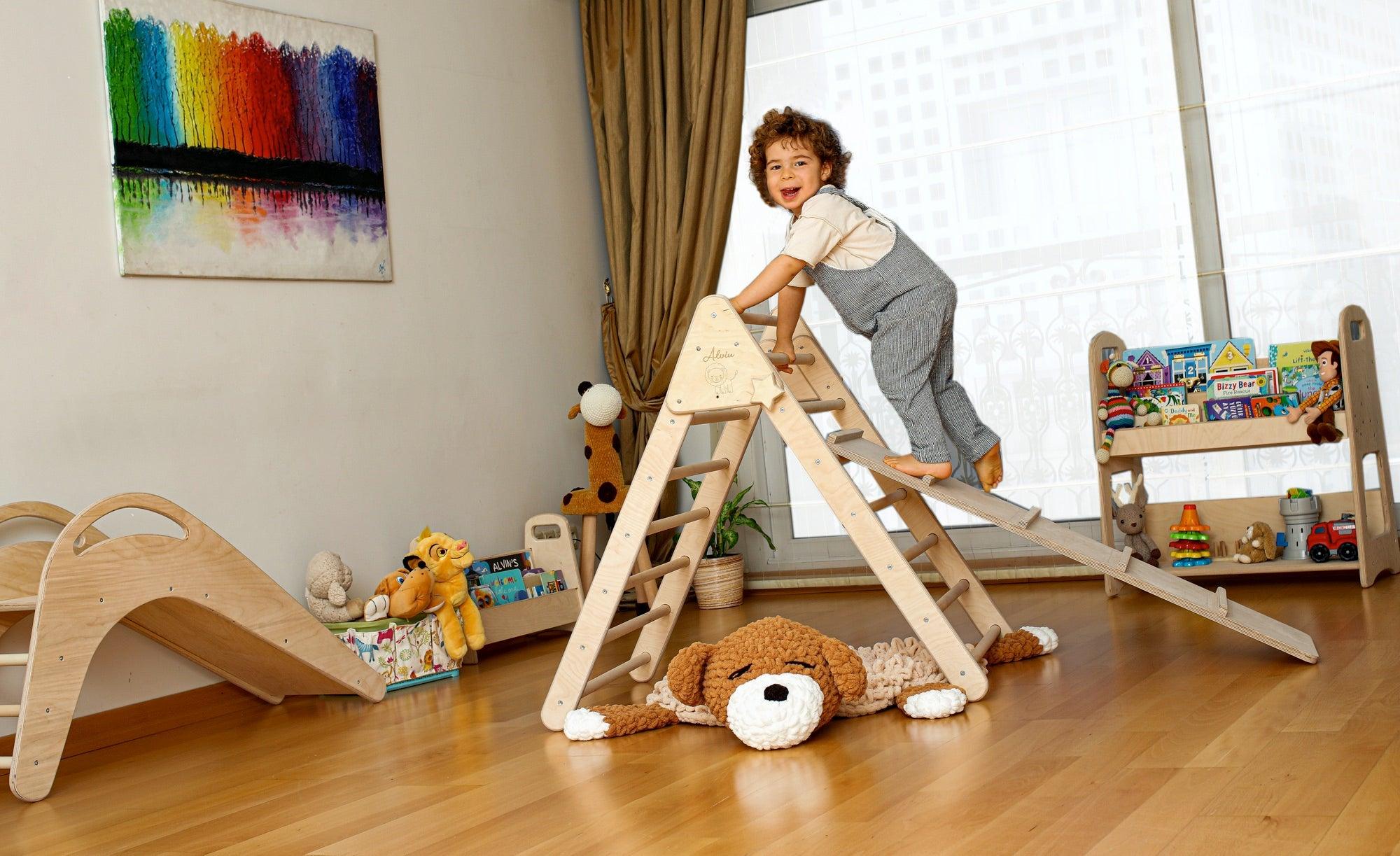 Triangle d'Escalade Pikler Pliable avec Rampe — Structure Montessori en Bois