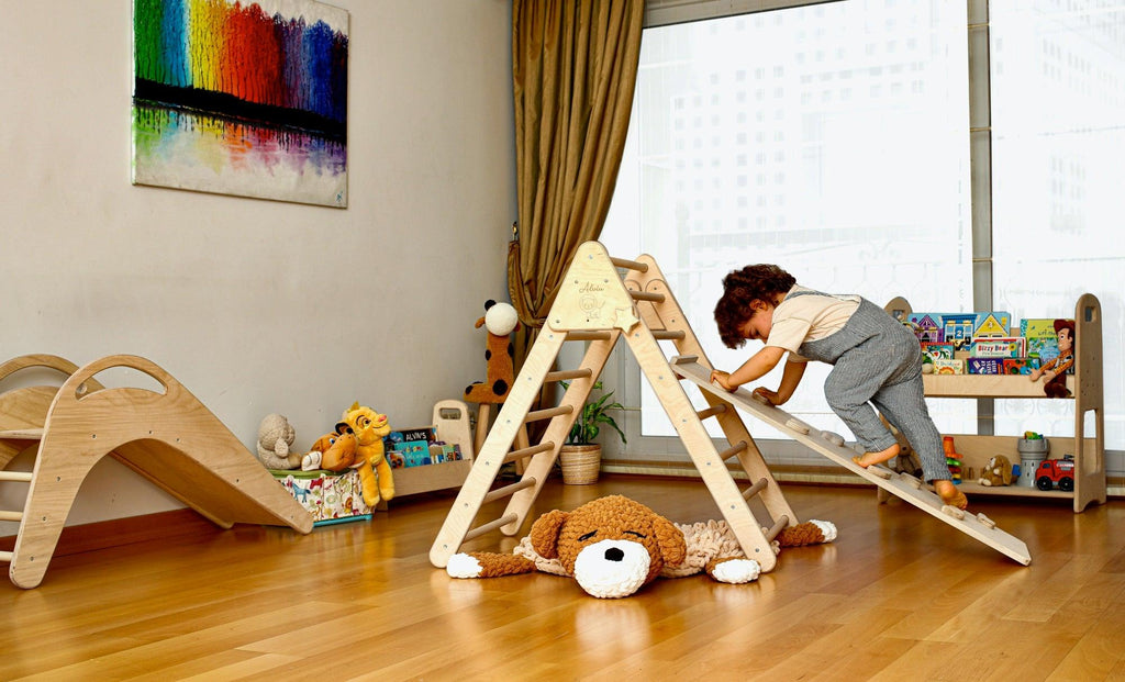 Triangle d'Escalade Pikler Pliable avec Rampe — Structure Montessori en Bois