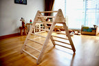 Triangle d'Escalade Pikler Pliable avec Rampe — Structure Montessori en Bois