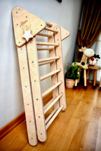 Triangle d'Escalade Pikler Pliable avec Rampe — Structure Montessori en Bois