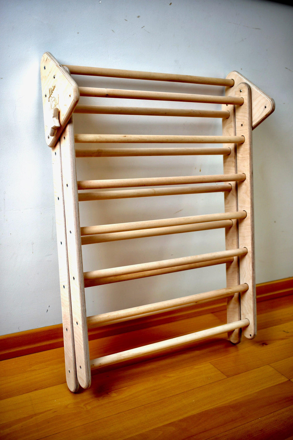 Triangle d'Escalade Pikler Pliable avec Rampe — Structure Montessori en Bois